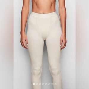 Cream Skims Lounge Leggings